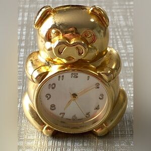 Miniature pig clock